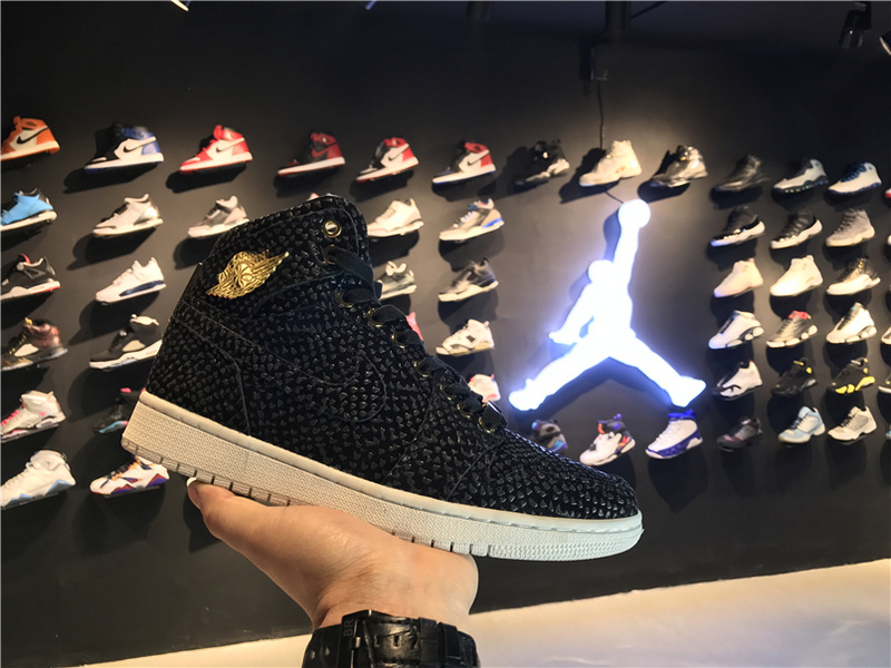 Air Jordan 1 Pinnacle 705075 030